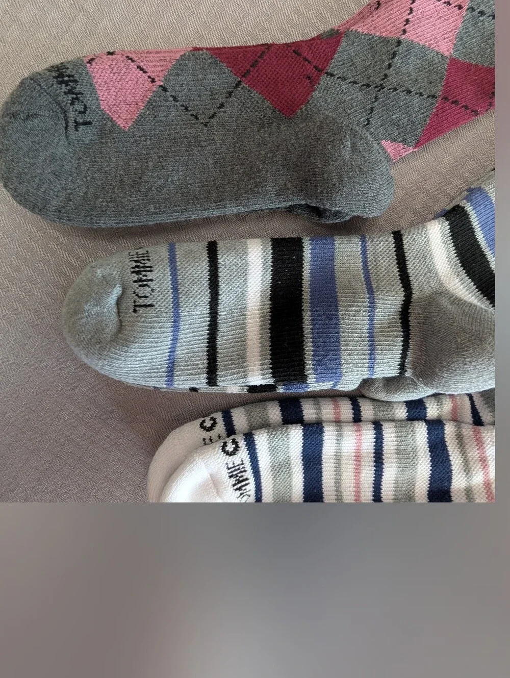Tommie Copper 4 Pack SnugStay Knee High Compression Socks Argyle Stripe 7-9.5